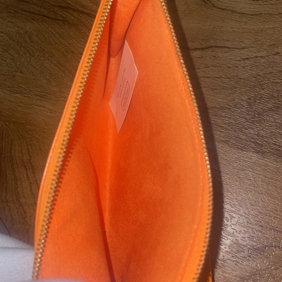 Authentic Louis Vuitton - Picture 4 of 5